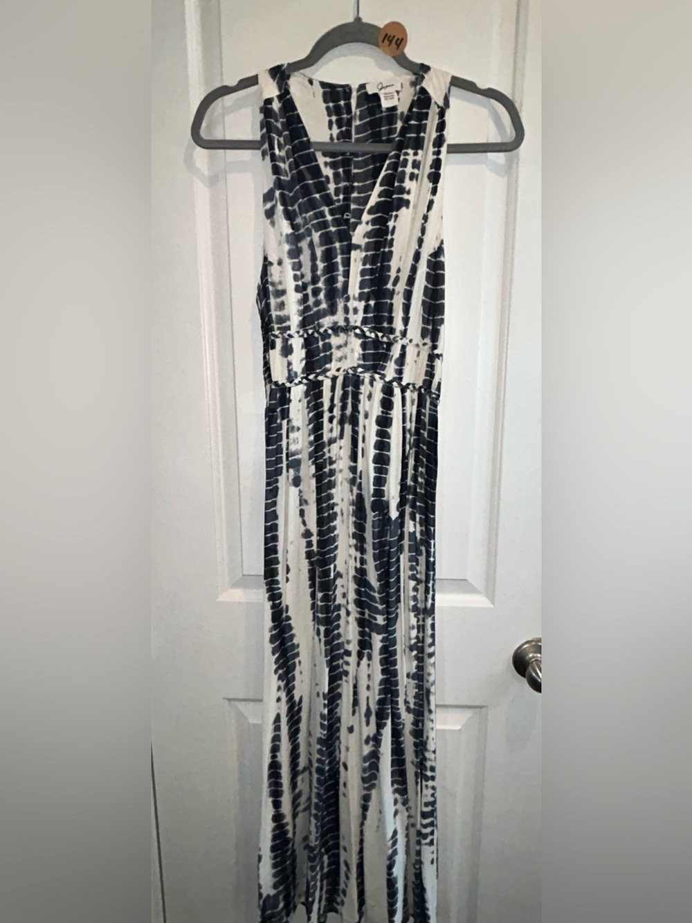 Sleeveless Black and White Tie-Dye Maxi Dress